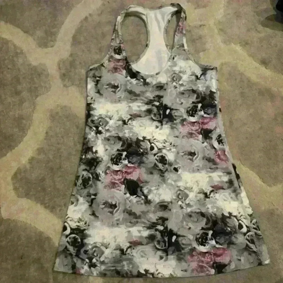 Lululemon total tank  top - Picture 2 of 3